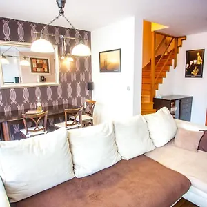 Prague Luxury Villa, Jacuzzi, Hi-speed Wifi, Hbo, Terrace Vila