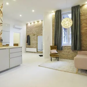 golden-leaf-apartment.inbudapesthotels.com/
