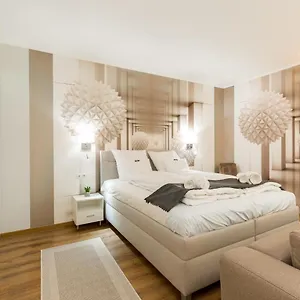 budapest-downtown-residences-acelevatorterrace.inbudapesthotels.com/